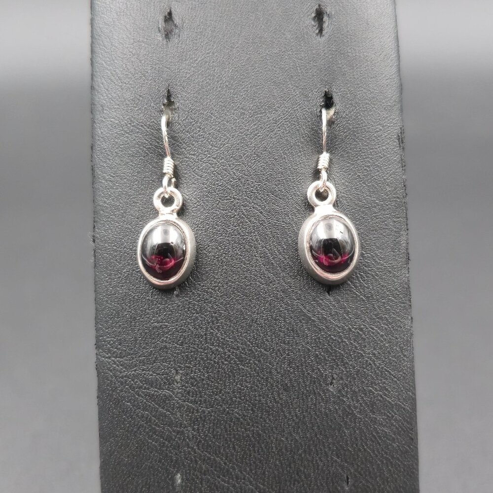 Sterling Silver Oval Uncut Garnet Stone Earrings A7149
